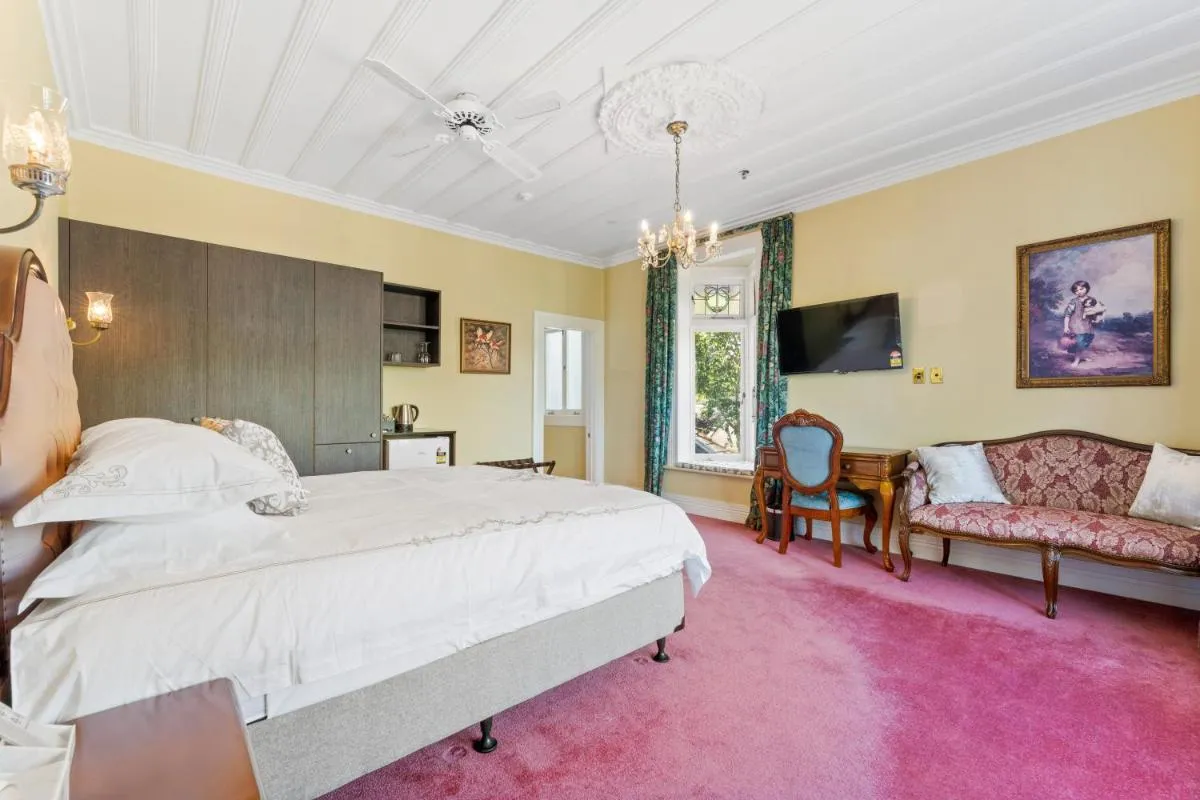 ااتشن هاوس — صورة 3