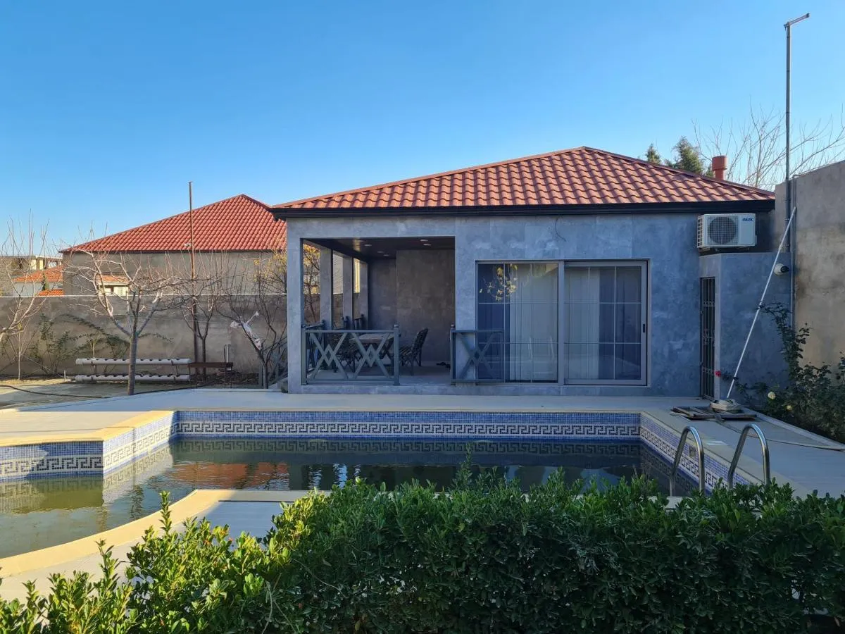 لوتوس غويستهووسي - Fatmayı، أذربيجان