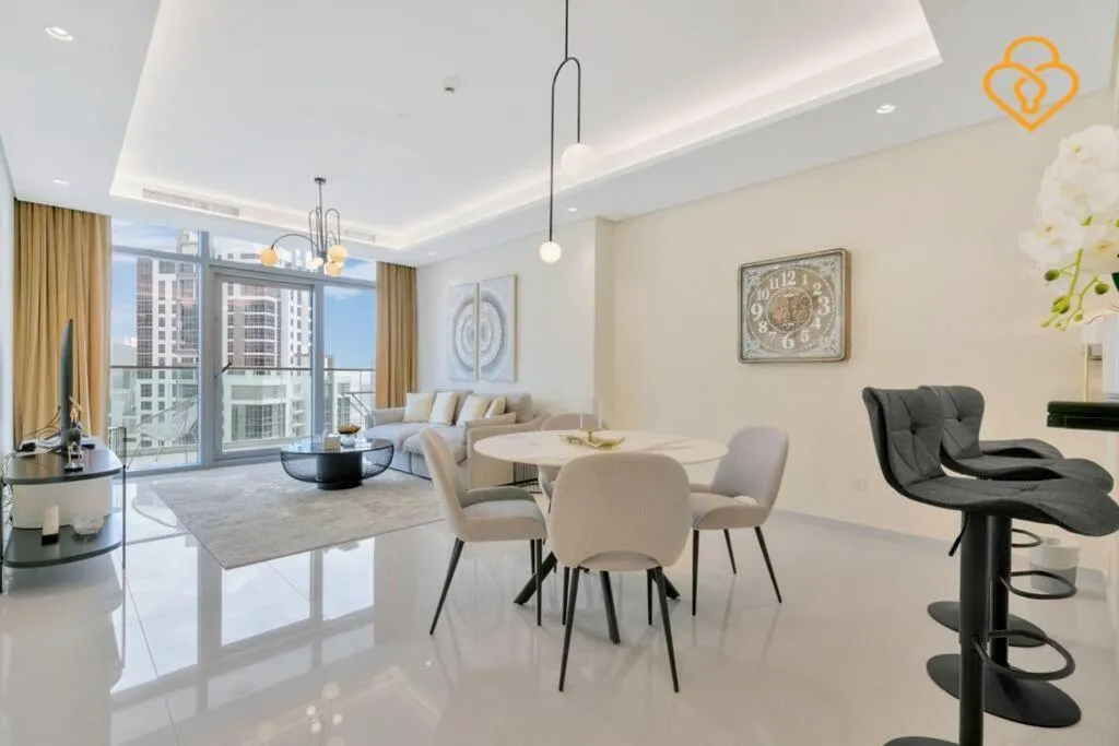 Keysplease 2 B/R Apt with Burj Views Paramount Midtown, Minutes to Dubai Mall — صورة 3