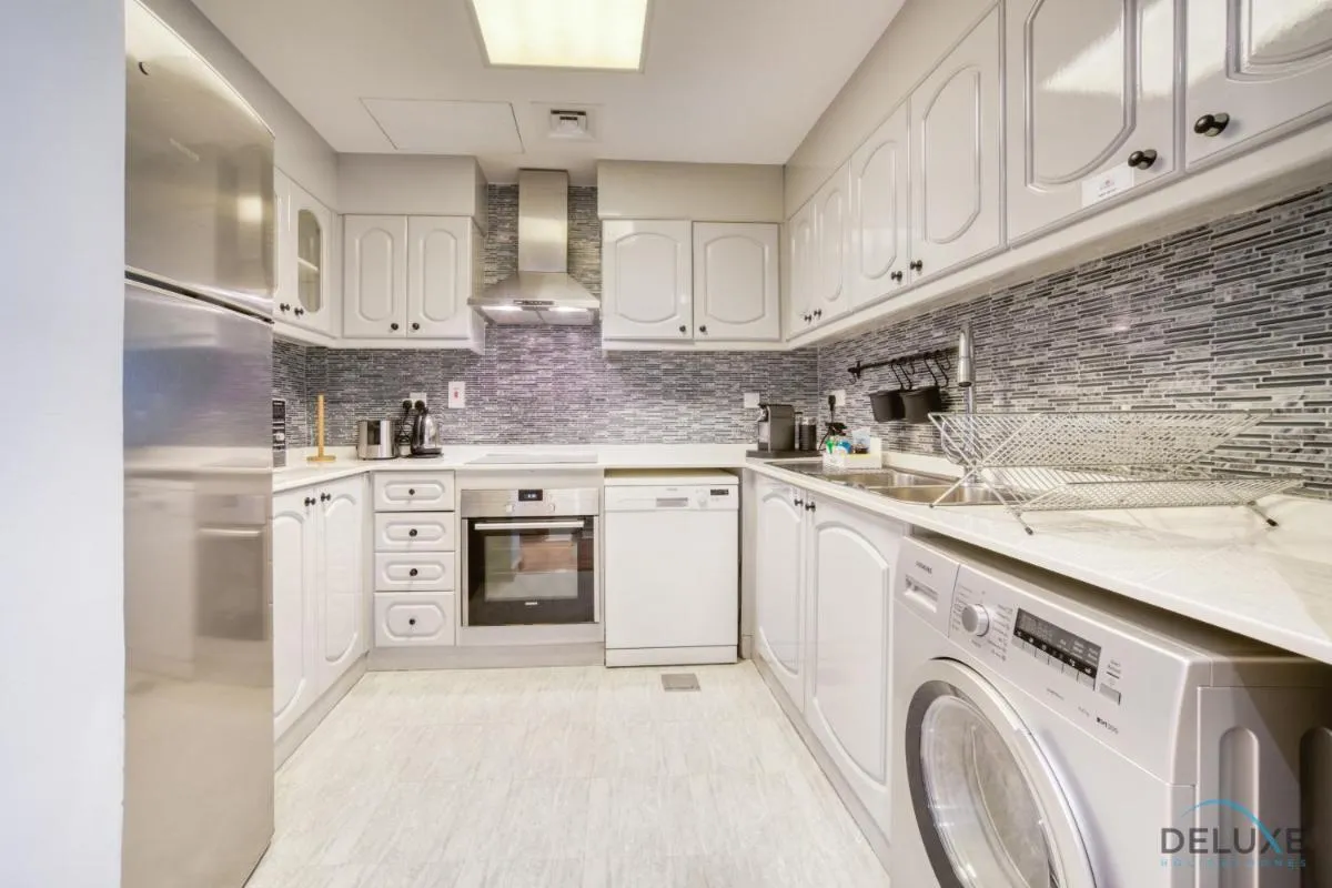 Contemporary 1BR at Marina Terrace Tower Dubai Marina by Deluxe Holiday Homes — صورة 4