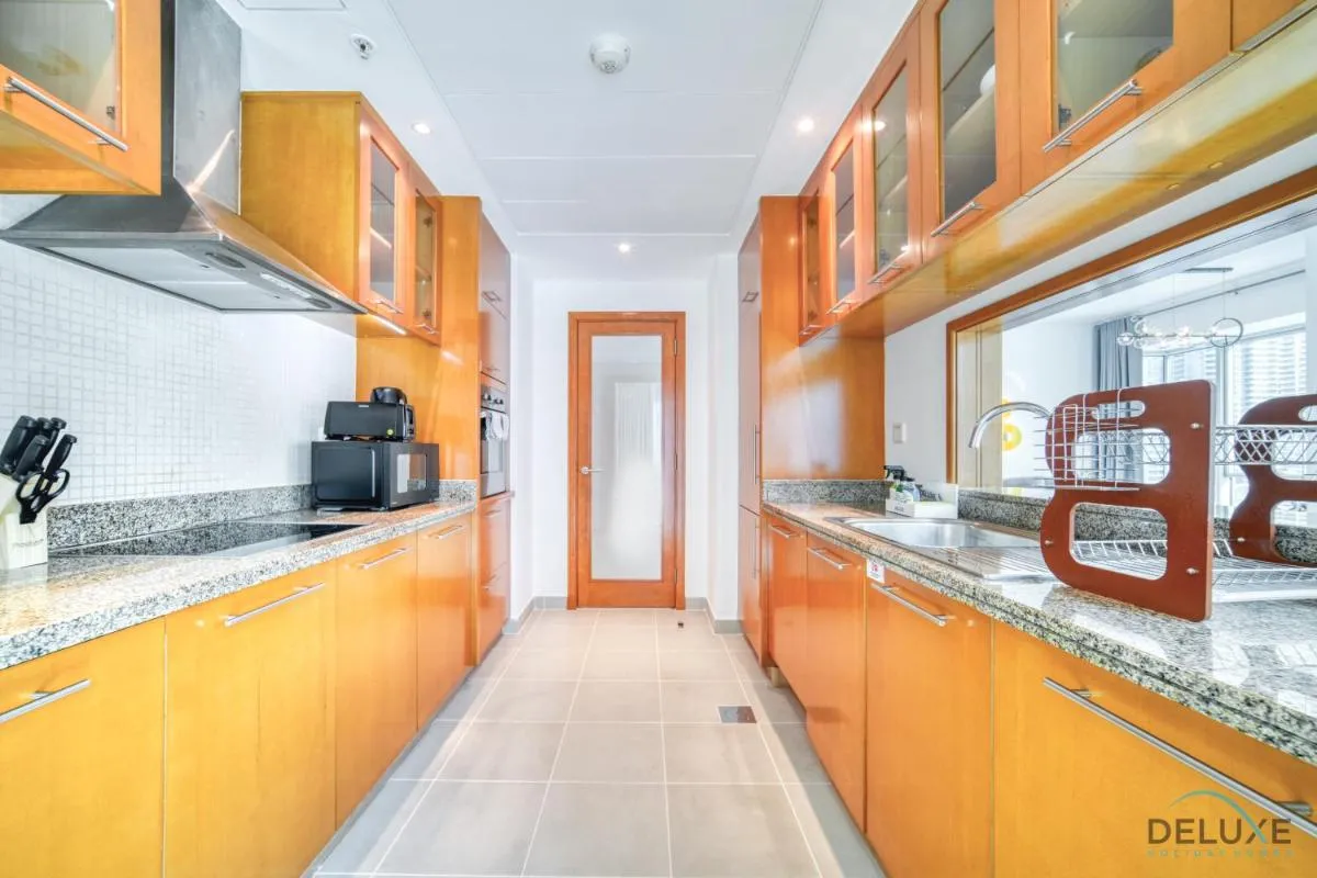 Elegant 2BR at Beauport XI Dubai Marina by Deluxe Holiday Homes — صورة 4