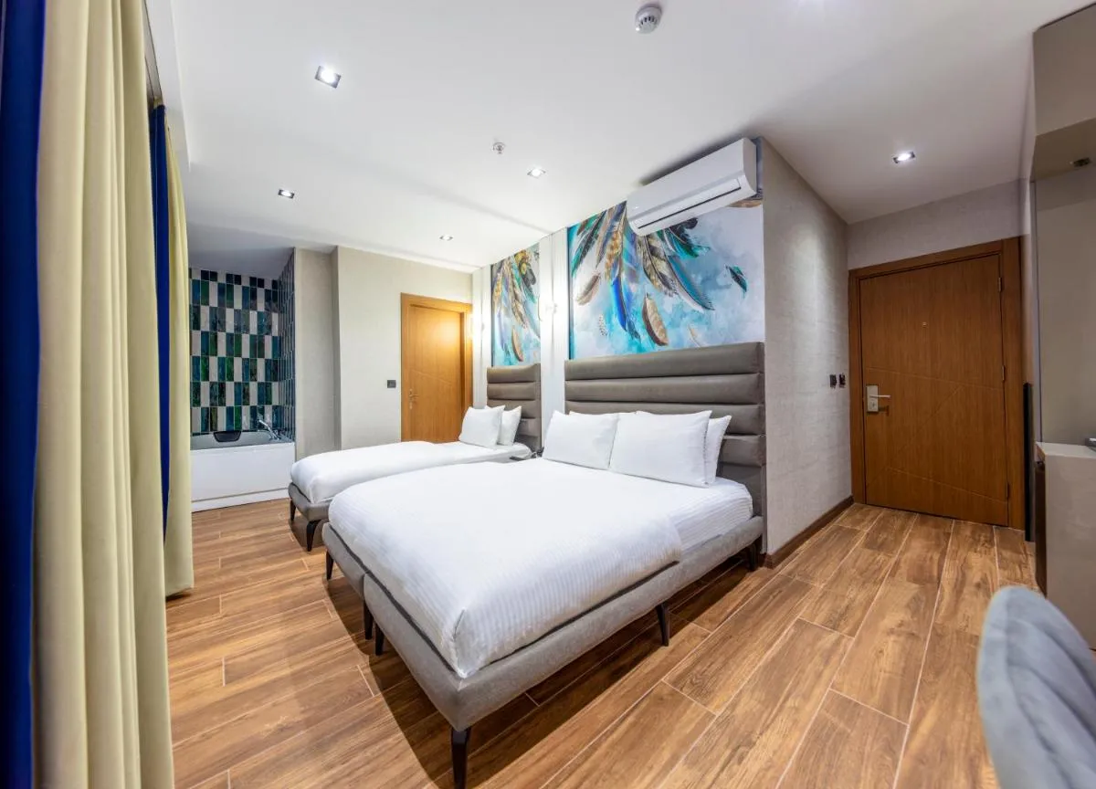 ⁨Dem Premium Hotel - Round Trip Airport Service - Istanbul International Airport⁩ — صورة 30