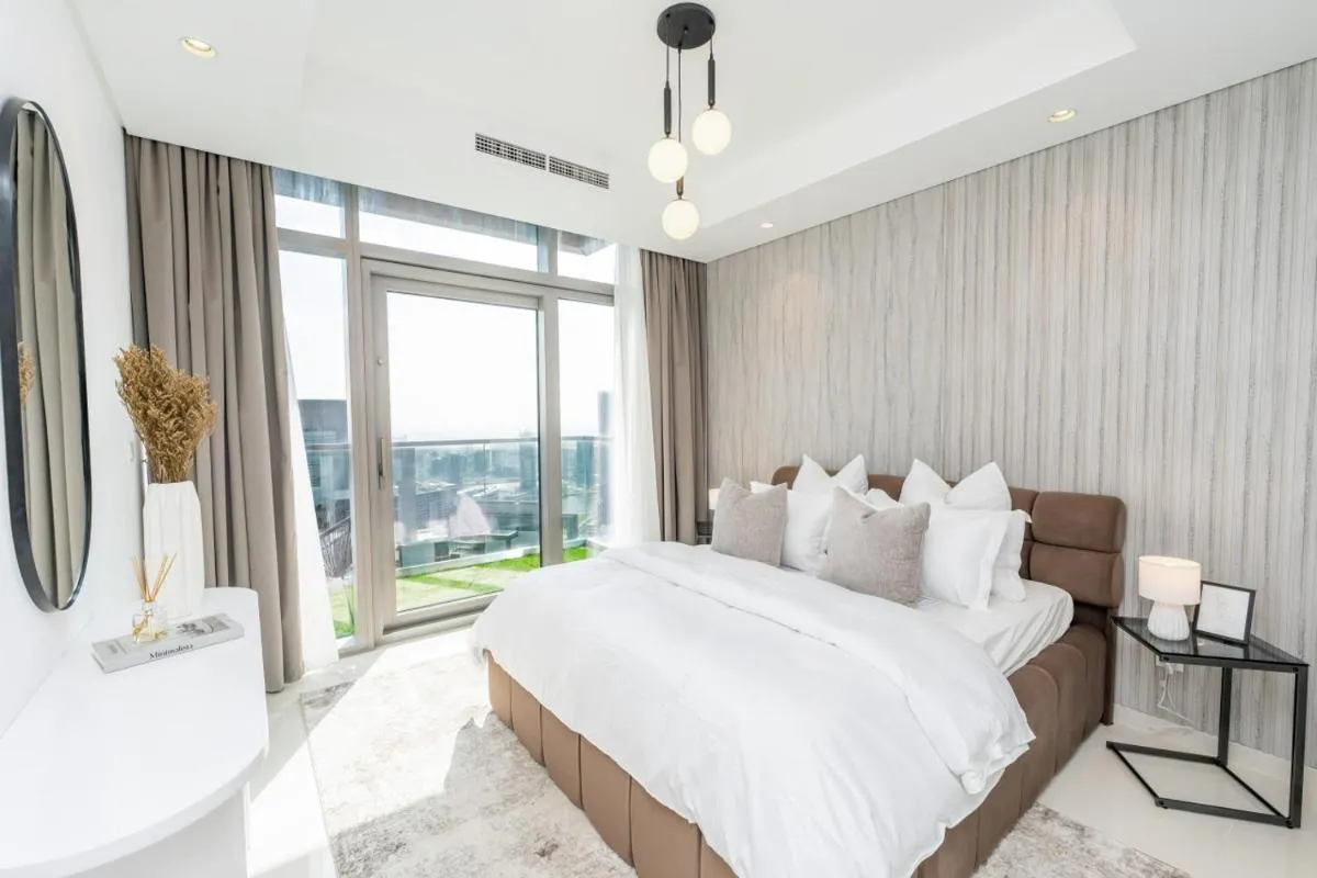 ⁨The Cinephile Burj Khalifa View 2BR Dubai⁩ — صورة 34