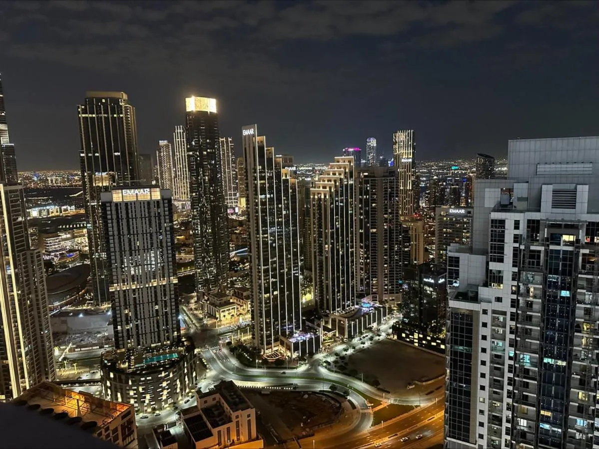 ⁨The Cinephile Burj Khalifa View 2BR Dubai⁩ — صورة 35