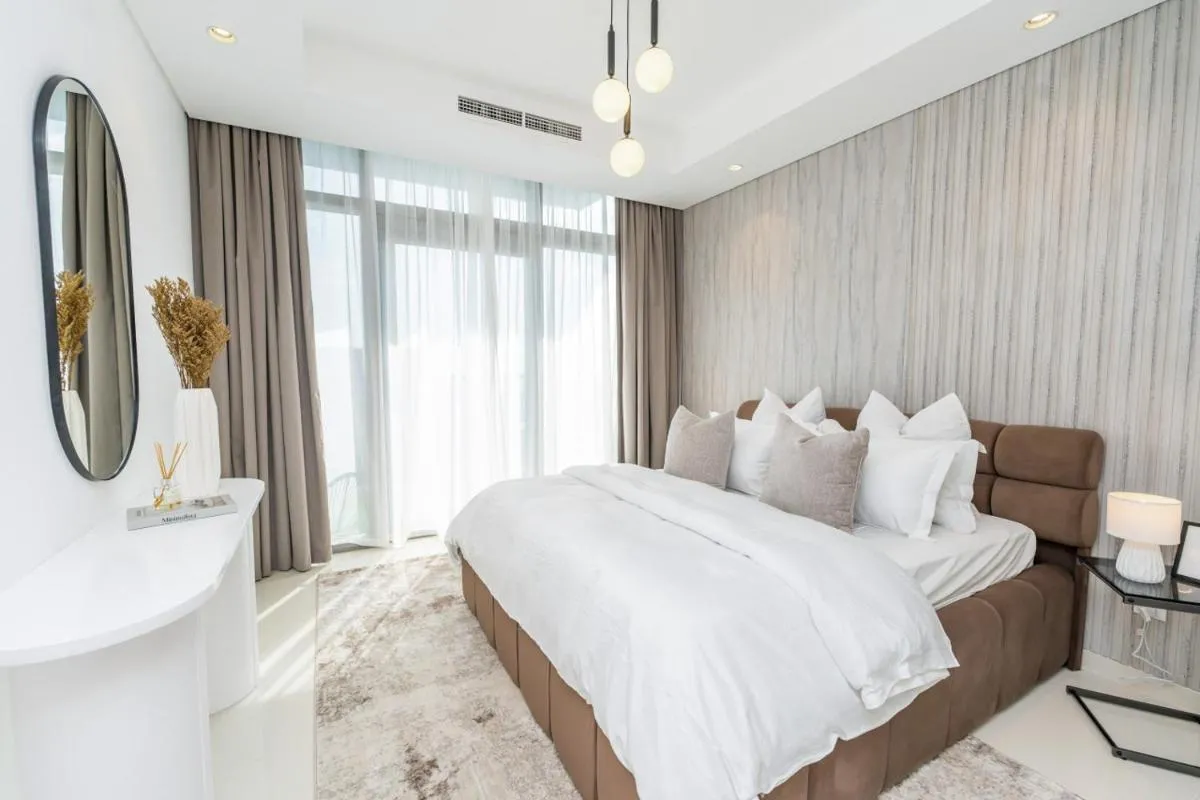 ⁨The Cinephile Burj Khalifa View 2BR Dubai⁩ — صورة 37