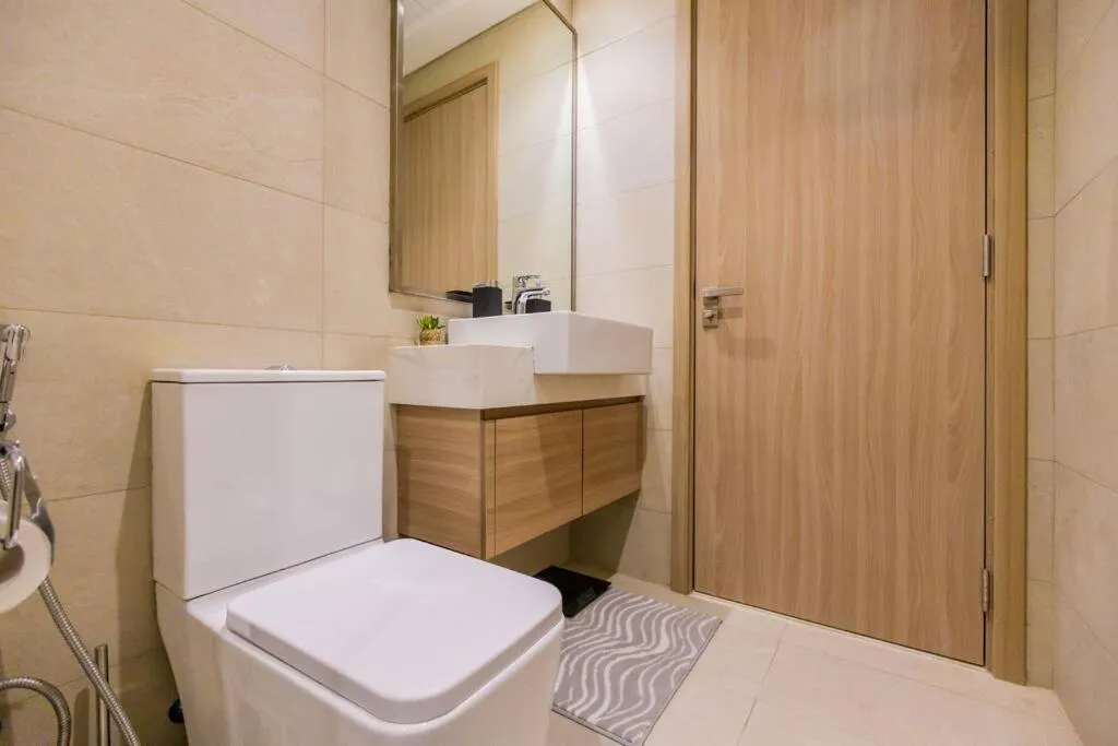 ⁨Urban Charm: Luxe 1BR Haven Near Downtown Dubai⁩ — صورة 2