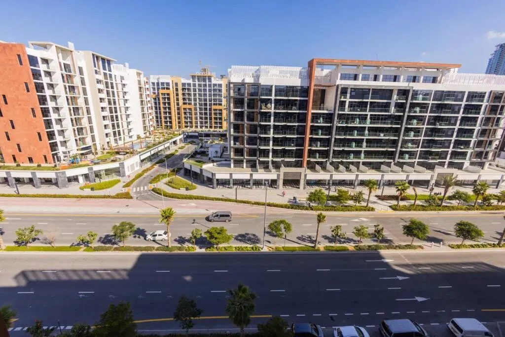⁨Urban Charm: Luxe 1BR Haven Near Downtown Dubai⁩ — صورة 23