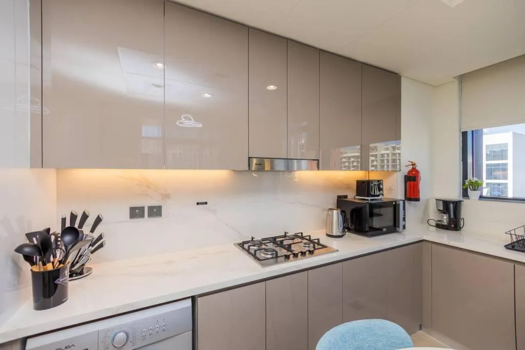 ⁨Urban Charm: Luxe 1BR Haven Near Downtown Dubai⁩ — صورة 25