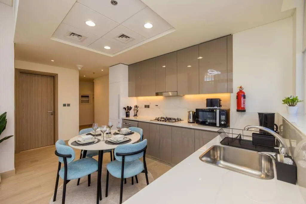 ⁨Urban Charm: Luxe 1BR Haven Near Downtown Dubai⁩ — صورة 31