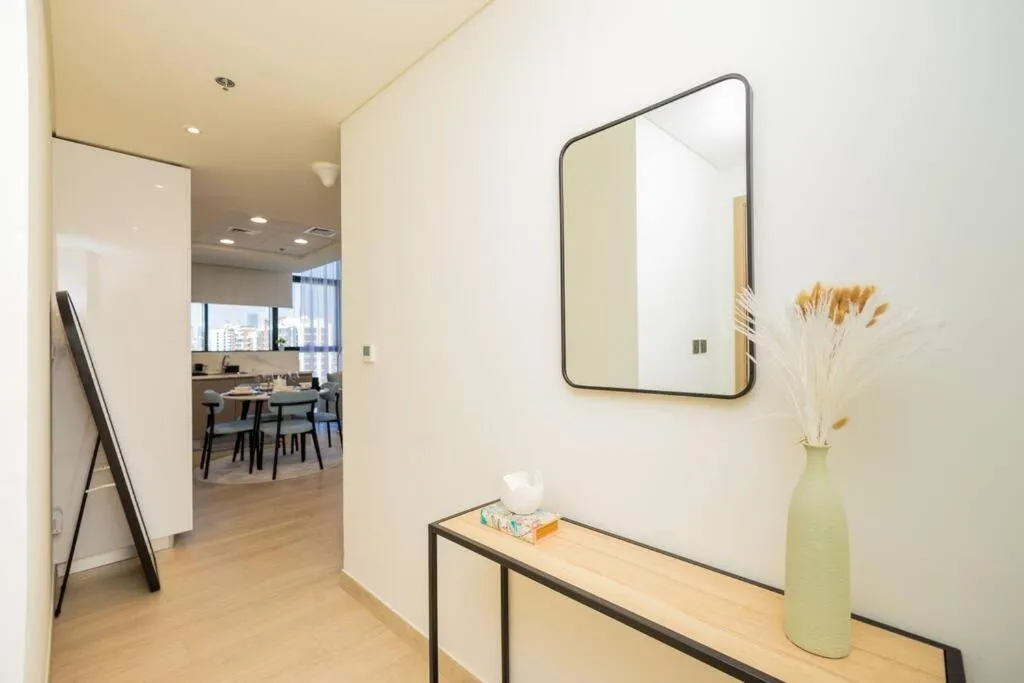 ⁨Urban Charm: Luxe 1BR Haven Near Downtown Dubai⁩ — صورة 42