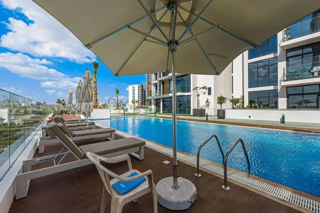 ⁨Urban Charm: Luxe 1BR Haven Near Downtown Dubai⁩ — صورة 44