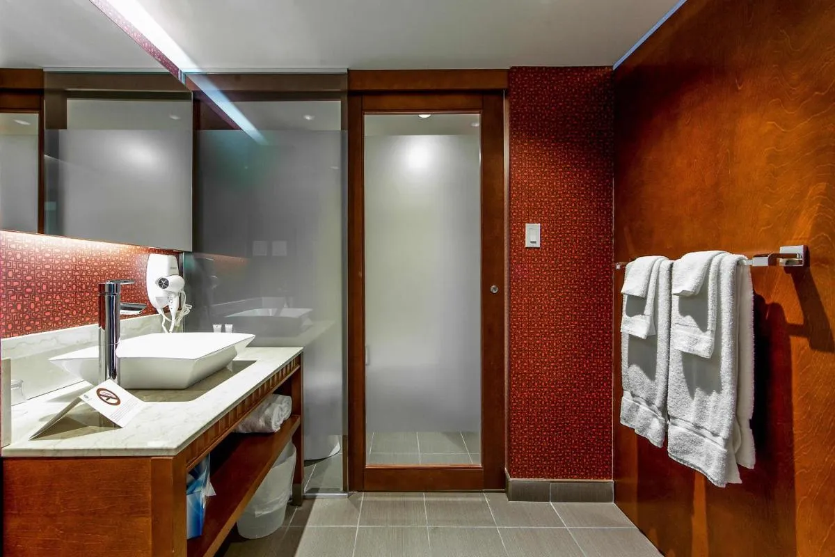 ونيفرسل مونترال — صورة 4