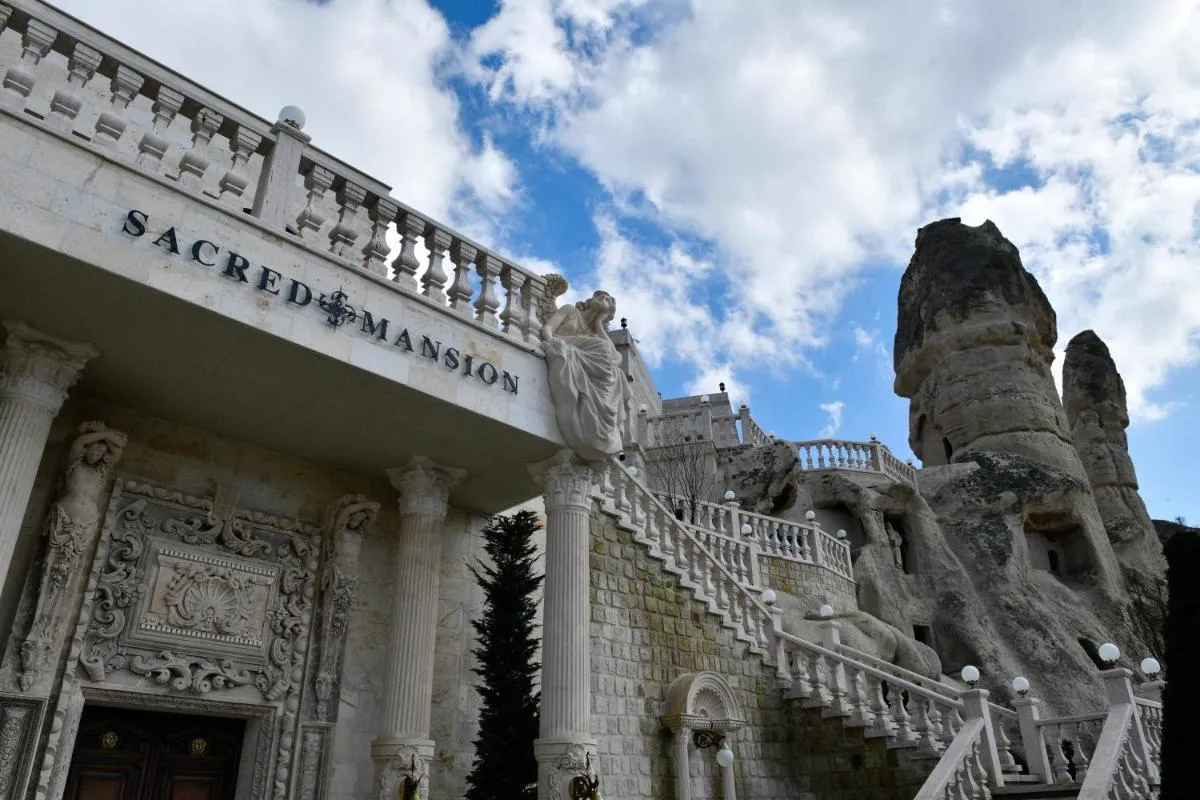 Sacred Mansion — صورة 2