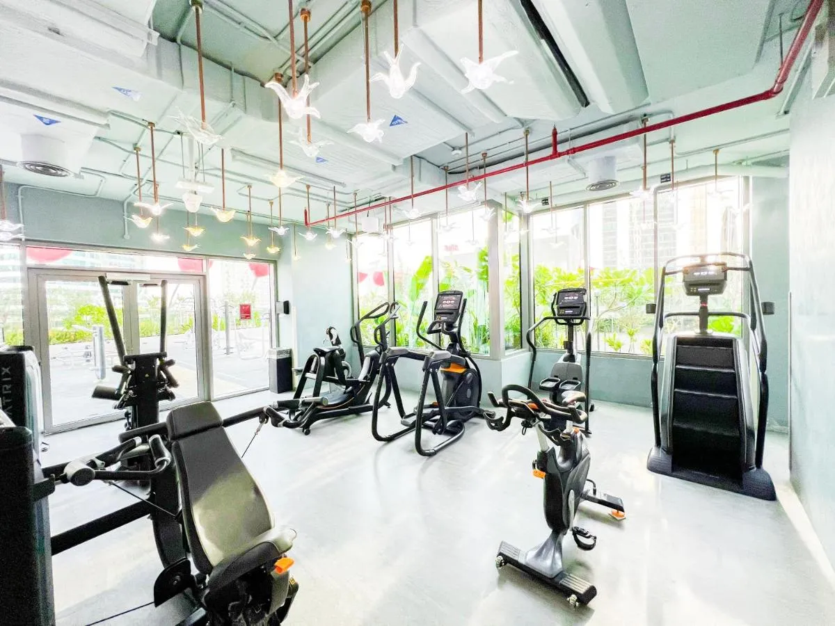 ⁨MAG318, Modern Studio Apartment with Great Amenities and Canal View, 5min Walk to Dubai Mall⁩ — صورة 24