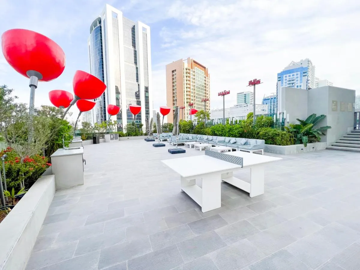 ⁨MAG318, Modern Studio Apartment with Great Amenities and Canal View, 5min Walk to Dubai Mall⁩ — صورة 32