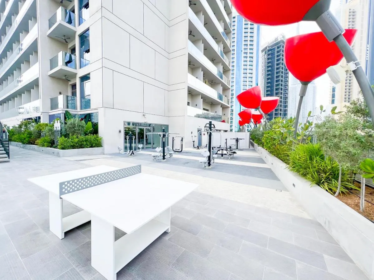⁨MAG318, Modern Studio Apartment with Great Amenities and Canal View, 5min Walk to Dubai Mall⁩ — صورة 34
