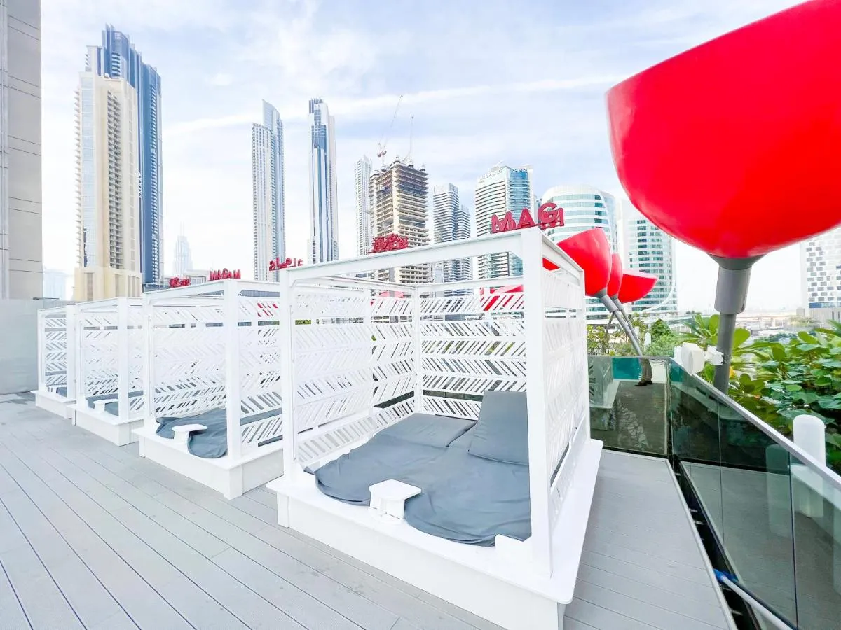 ⁨MAG318, Modern Studio Apartment with Great Amenities and Canal View, 5min Walk to Dubai Mall⁩ — صورة 30