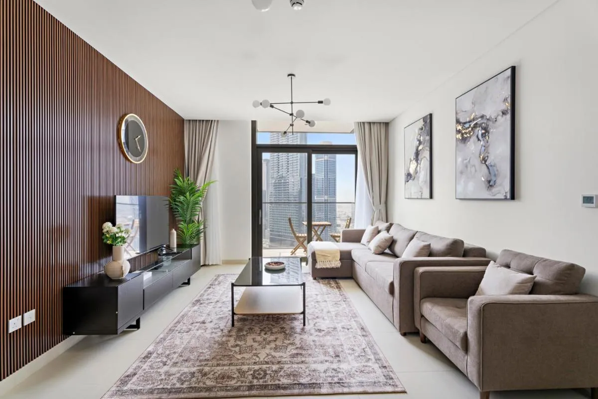 Luxurious 2 BR in Downtown Dubai