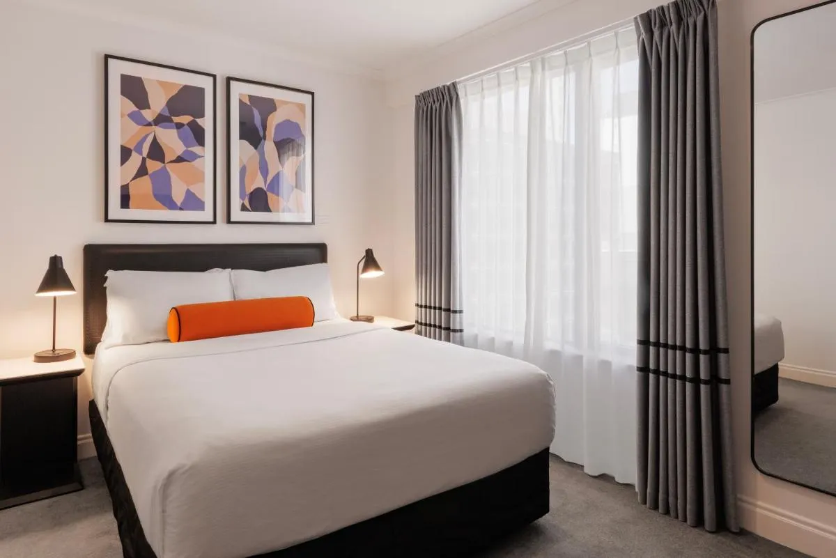 ادينا كيتيليف وكلاند - أوكلاند، نيوزيلندا