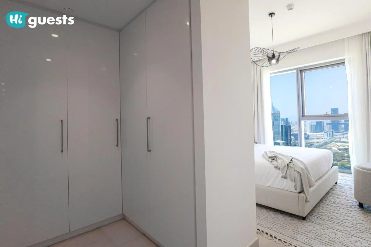 ⁨HiGuests - Sky-High Luxury 2BR Apt in Downtown Views Dubai⁩ — صورة 28