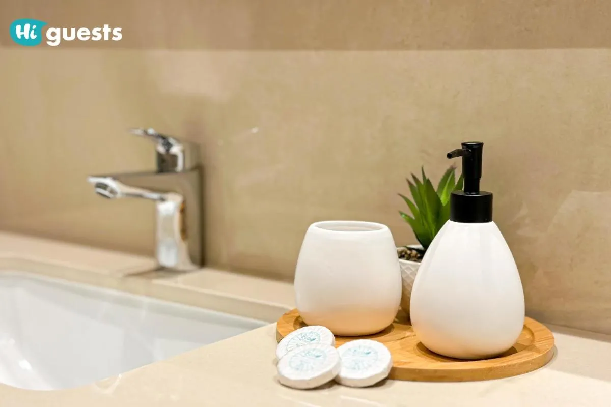 ⁨HiGuests - Sky-High Luxury 2BR Apt in Downtown Views Dubai⁩ — صورة 30