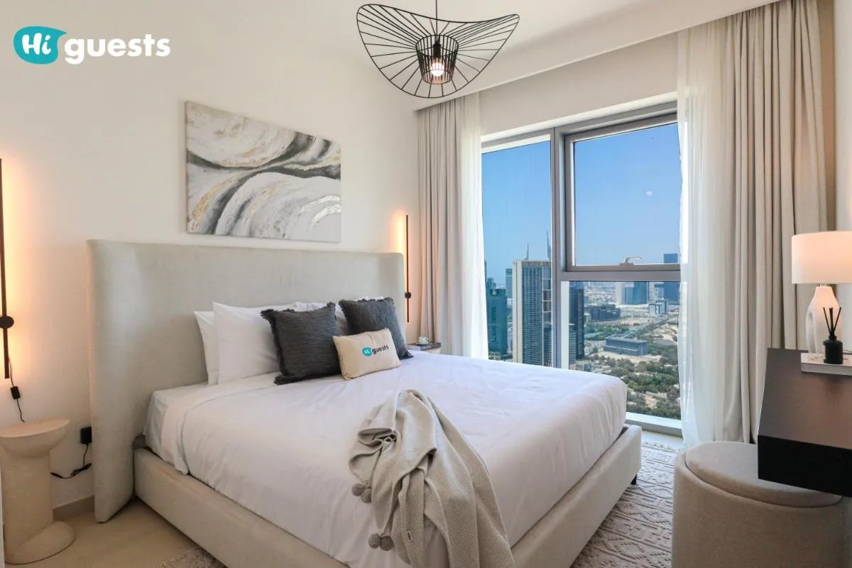 ⁨HiGuests - Sky-High Luxury 2BR Apt in Downtown Views Dubai⁩ — صورة 3