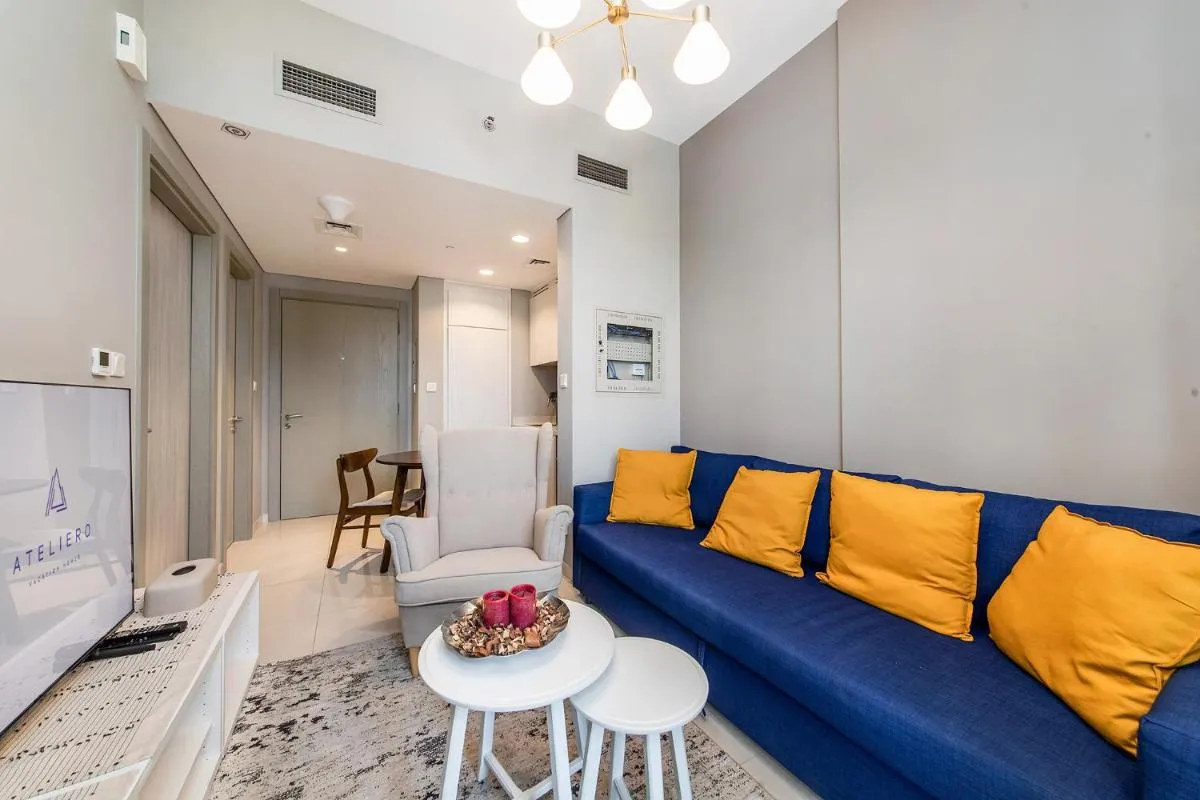 ⁨Zada Tower 1BR with amazing Dubai Canal view⁩ — صورة 9