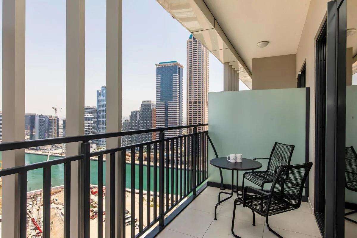 ⁨Zada Tower 1BR with amazing Dubai Canal view⁩ — صورة 5