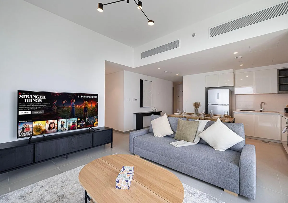 ⁨Luxury 2 BR Apartment, 5 Mins to Dubai Mall with Amazing view in DownTown Views 2⁩ — صورة 9
