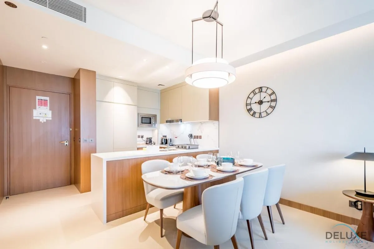 Elegant 2BR Apartment at The Address Residences Dubai Opera, Downtown Dubai by Deluxe Holiday Homes — صورة 2