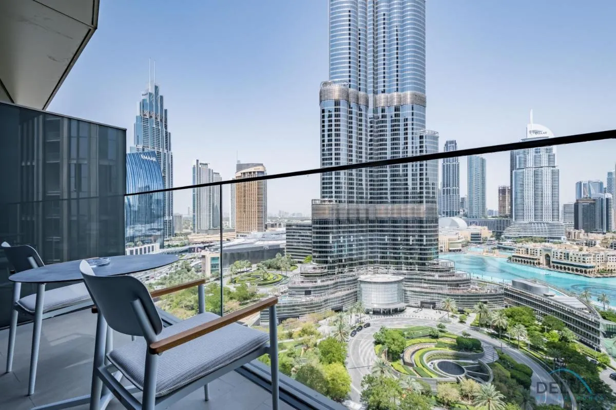 Elegant 2BR Apartment at The Address Residences Dubai Opera, Downtown Dubai by Deluxe Holiday Homes — صورة 3