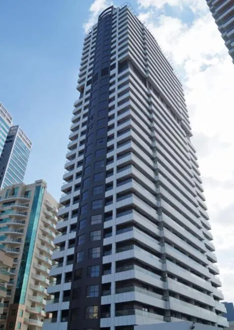Modern 1BR Apartment in Dubai Marina with sea view — صورة 2
