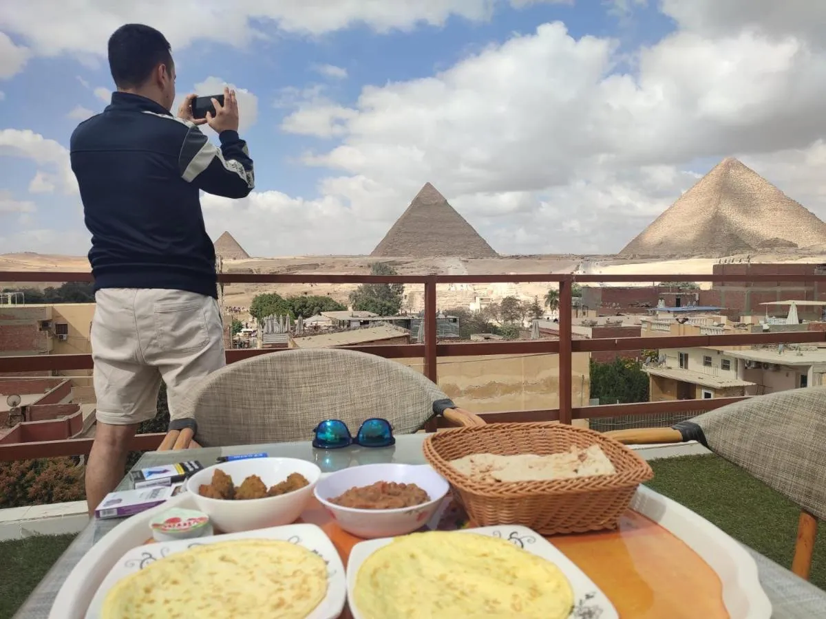 ⁨شقة نارمر بإطلالة الأهرامات⁩ — صورة 4