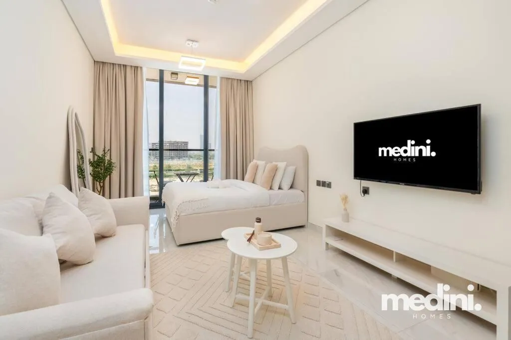 Studio in Samana Golf Avenue - Dubai