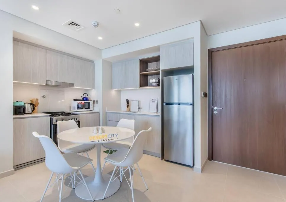 Luxurious 1 Bed in Dubai Creek Harbor, Hosted by Desert City Stays — صورة 4