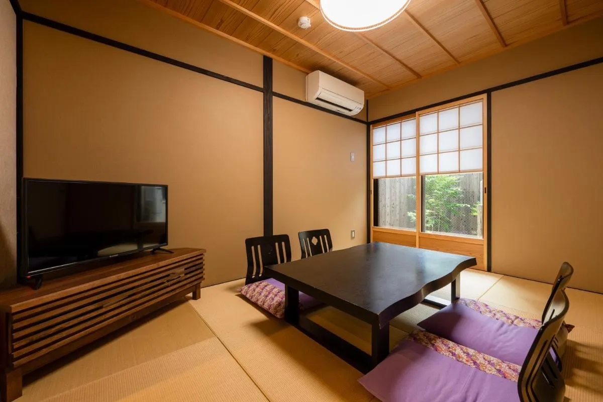 رينن كيوتو ياساكا ساوث - كيوتو، اليابان