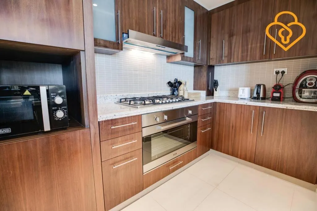 ⁨Keysplease 3 BR Burj View, Dubai Mall Access Boulevard Point Tower⁩ — صورة 21