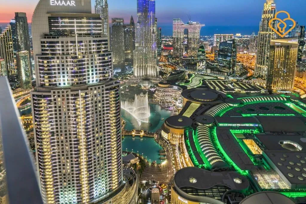 ⁨Keysplease 3 BR Burj View, Dubai Mall Access Boulevard Point Tower⁩ — صورة 29