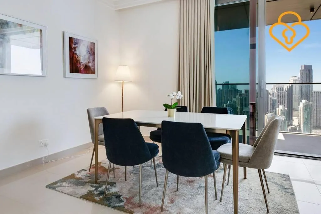 ⁨Keysplease 3 BR Burj View, Dubai Mall Access Boulevard Point Tower⁩ — صورة 15