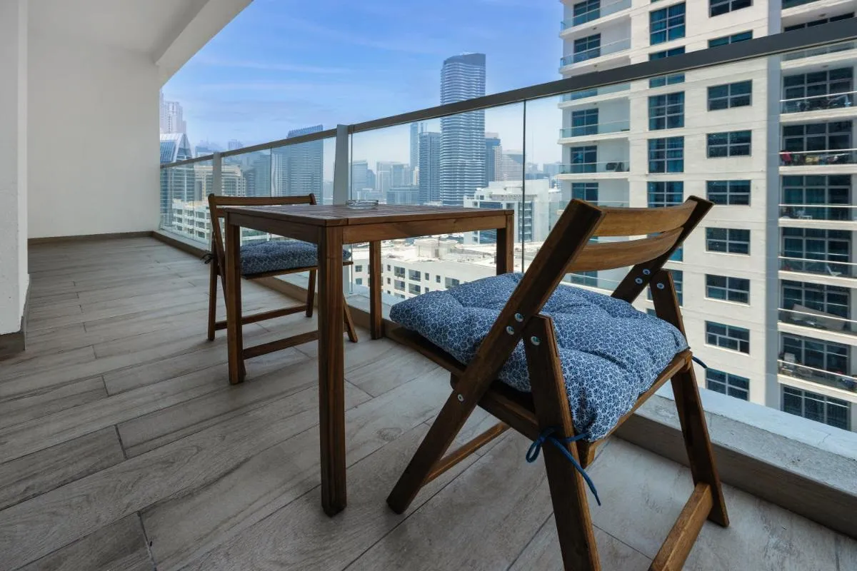 ⁨Cozy 2 bedroom apartment in Dubai Marina⁩ — صورة 18
