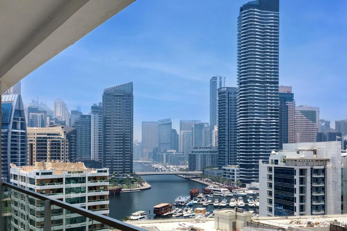 ⁨Cozy 2 bedroom apartment in Dubai Marina⁩ — صورة 17