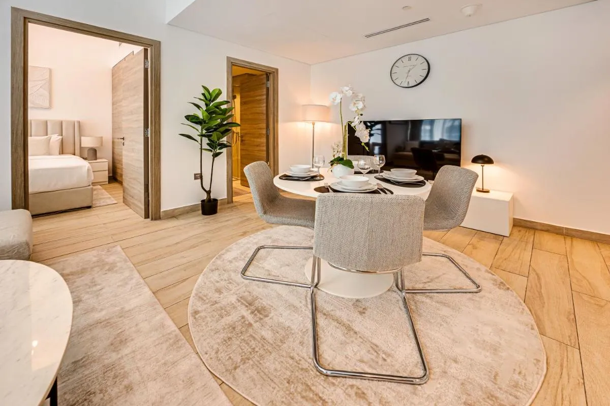 ⁨Cozy 2 bedroom apartment in Dubai Marina⁩ — صورة 13