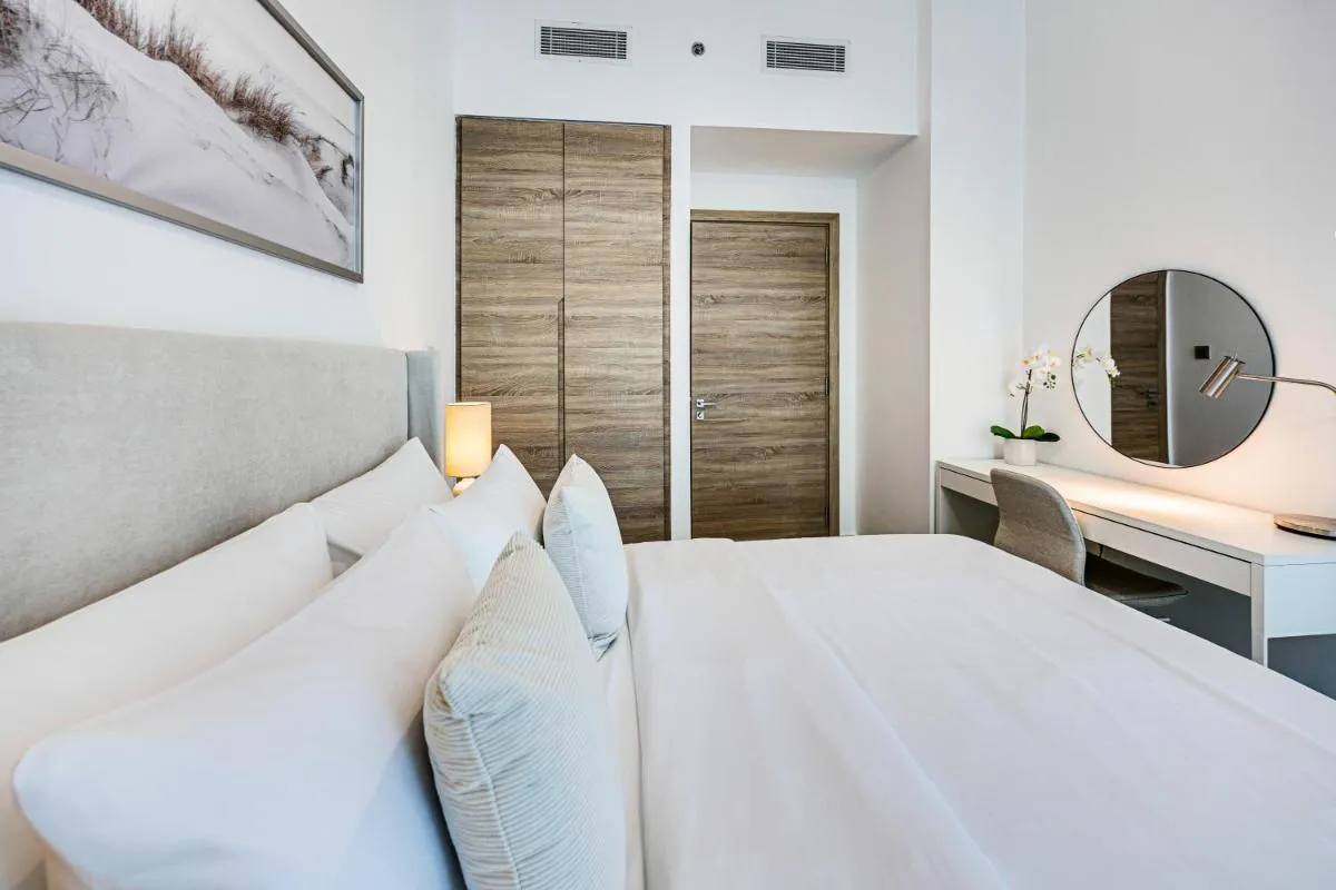 ⁨Cozy 2 bedroom apartment in Dubai Marina⁩ — صورة 21