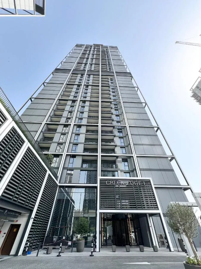 Stylish 1 Bedroom High Floor in Creek Edge — صورة 2