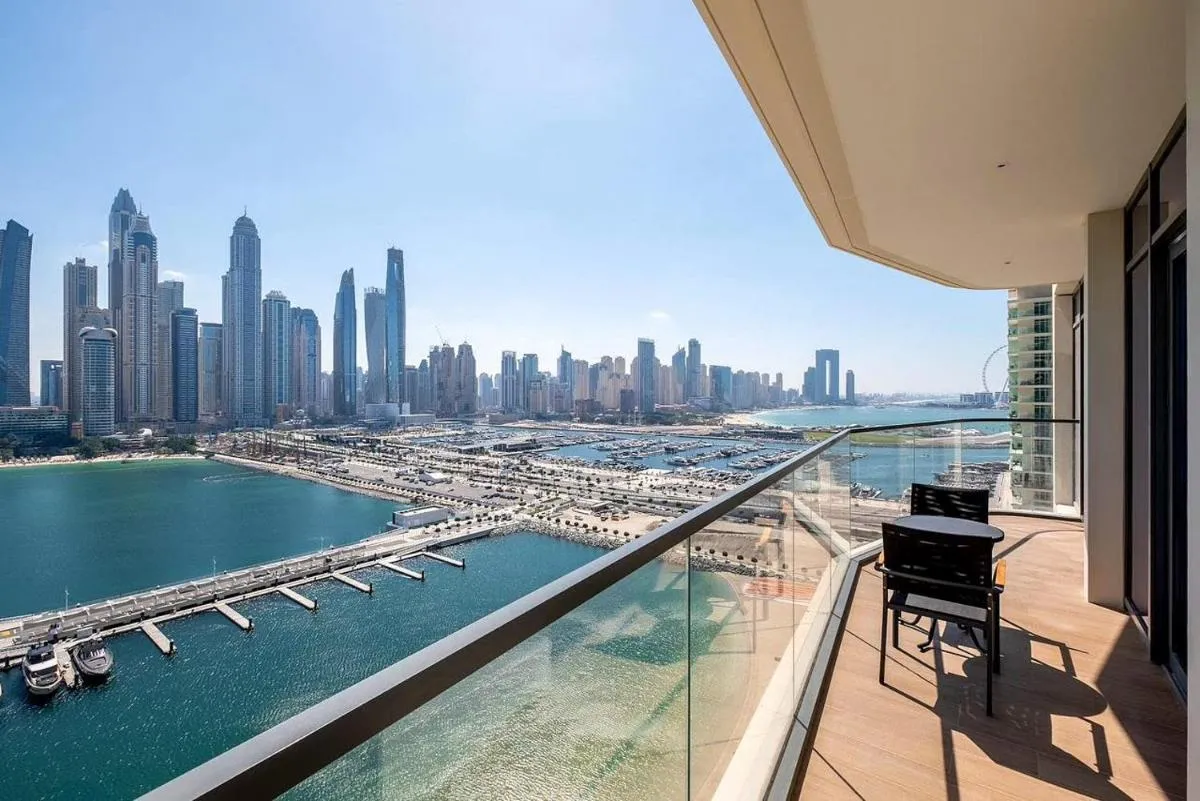 Dubai Marina Harbour View 2BR with Beach Access — صورة 2