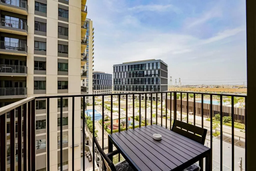 Luxury at Socio Dubai Hills, 2 Beds, Sleeps 4 - DVH Holiday Homes — صورة 2