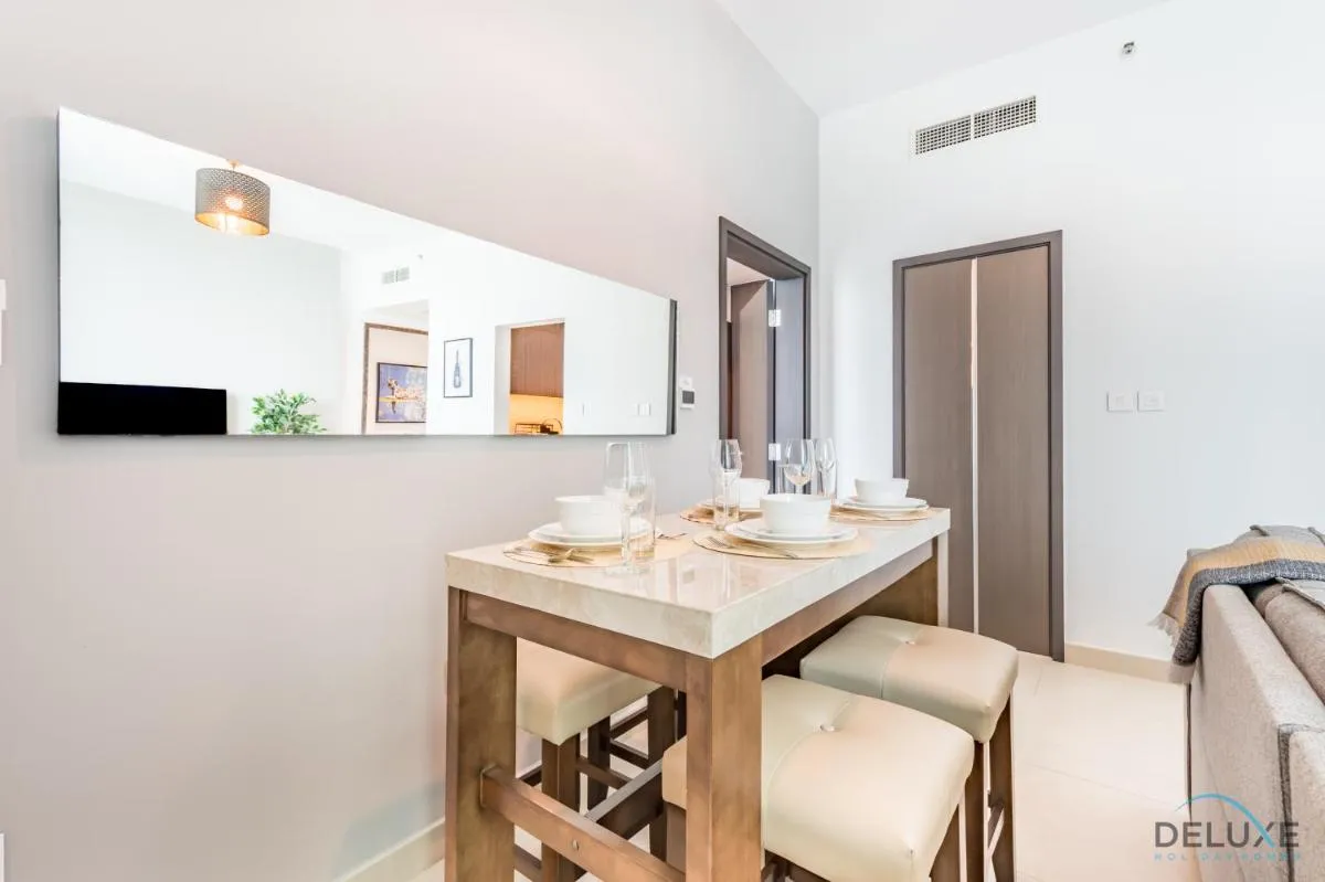 Charming 1BR Apartment in Downtown Views 1, Downtown Dubai by Deluxe Holiday Homes — صورة 2