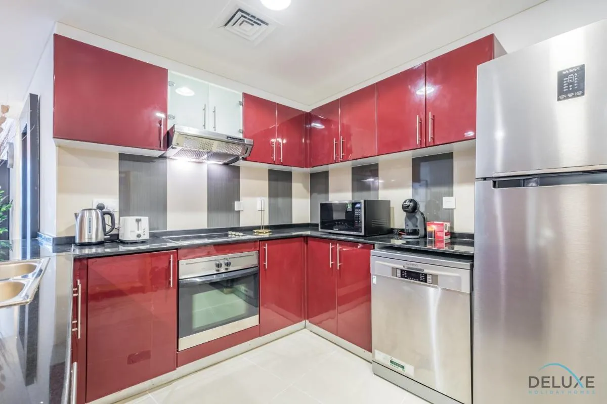 Charming 1BR Apartment at Ocean Heights Dubai Marina by Deluxe Holiday Homes — صورة 4