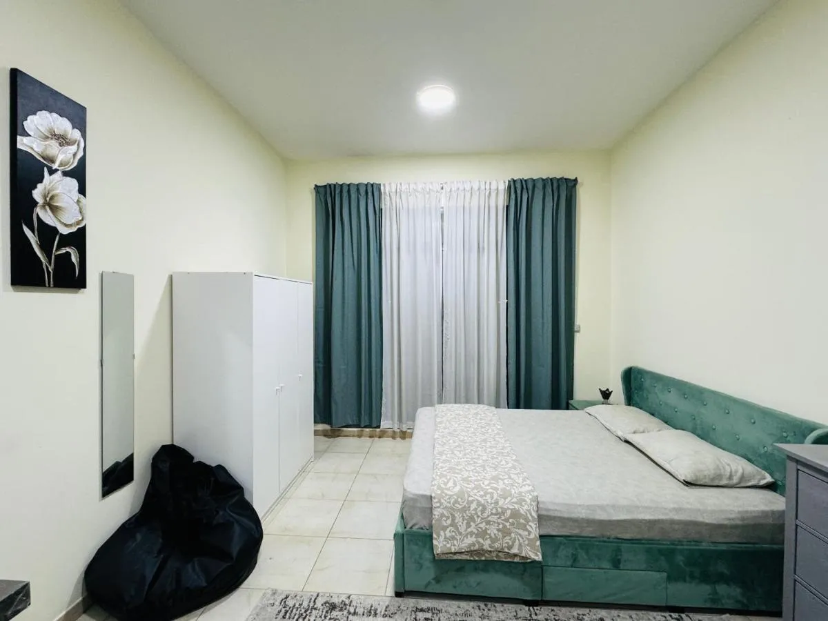 Bright Spacious Apartment in Dubai Sports City