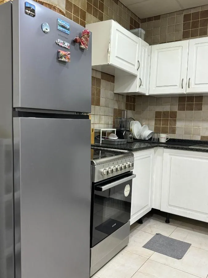 Bright Spacious Apartment in Dubai Sports City — صورة 4